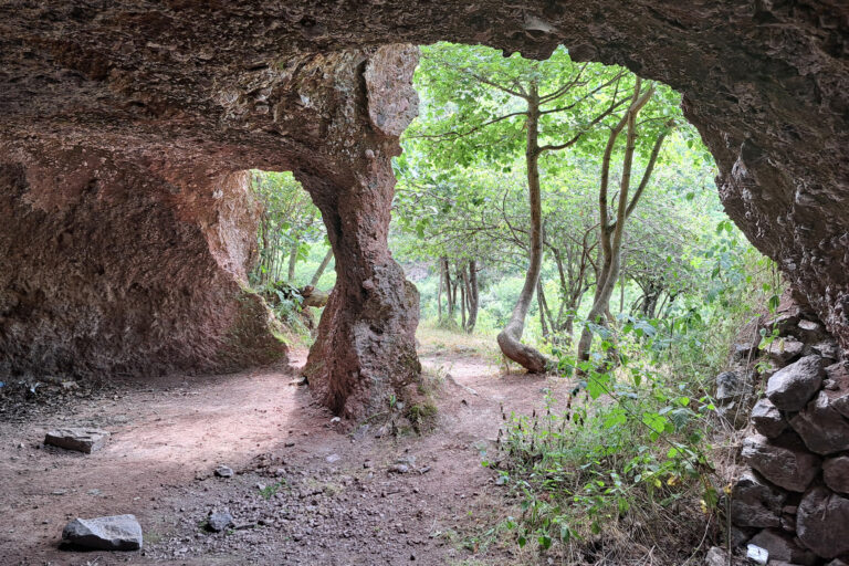 Viele Höhenmeter und Höhlenwohnungen